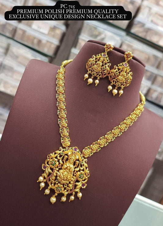 Nayra Super Women Gold Plated Necklace Set